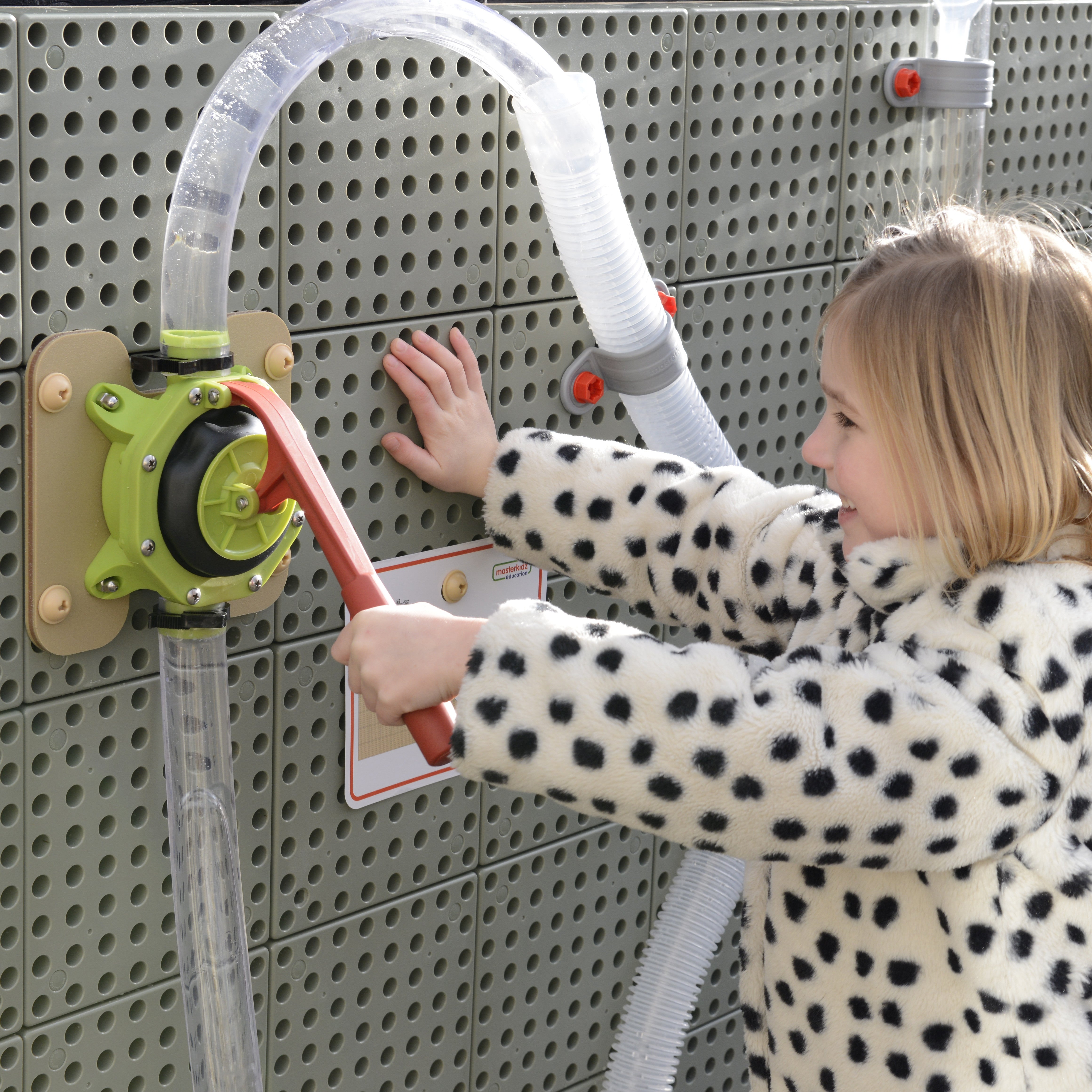 Pompa wodna Masterkidz do zestawu hydraulicznego - Tablica naukowa i kreatywna na ścianie trzpienia