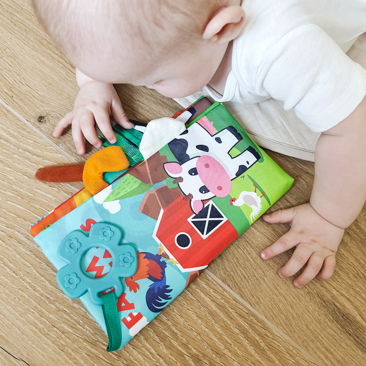 Woopie Baby Animal Tails stoffen boek