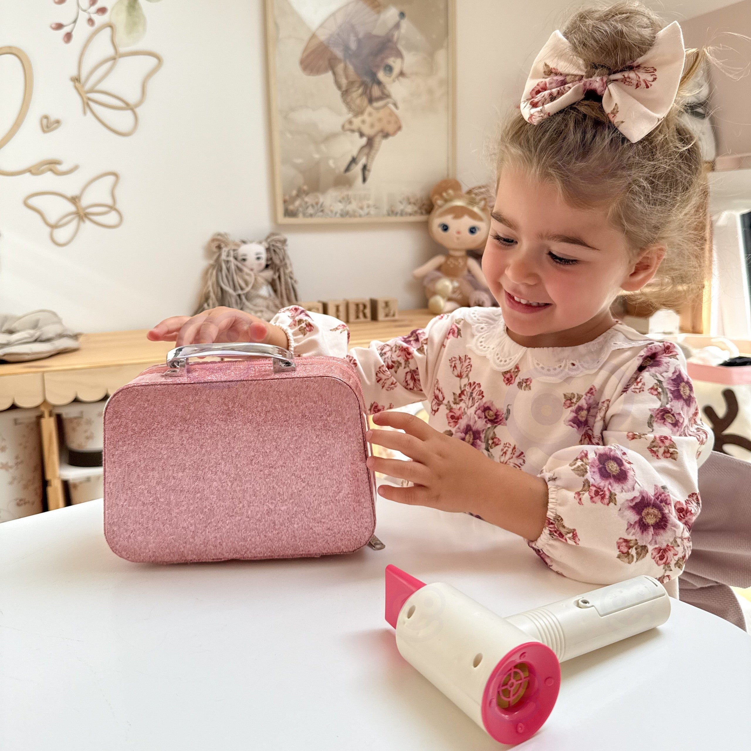 Woopie Hair Salon Cosmetic Case In A Box 2 In 1 43 Pcs.