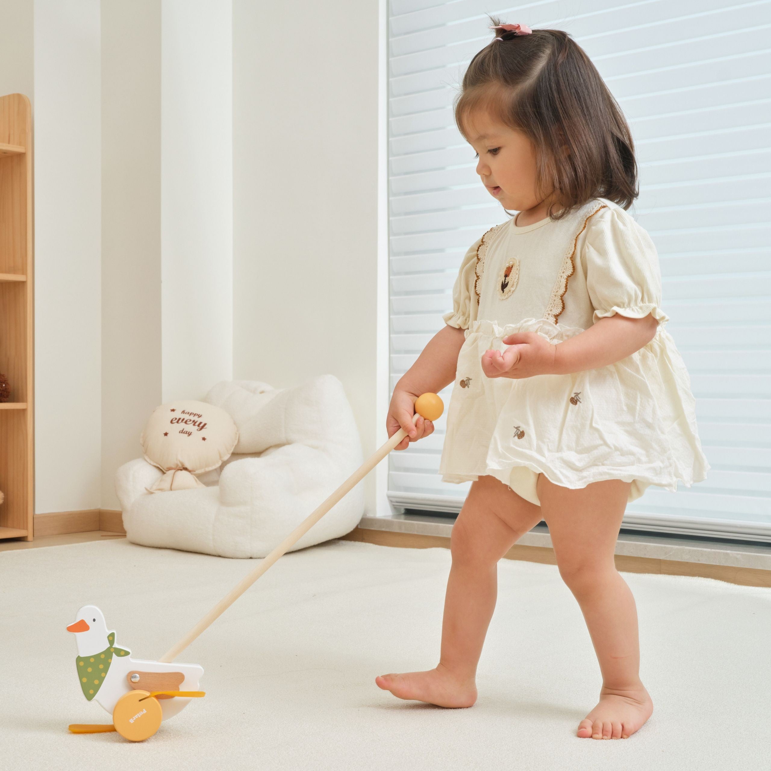 Viga Polarb Oca da Spinta in Legno su Bastone per Bambini 12M+