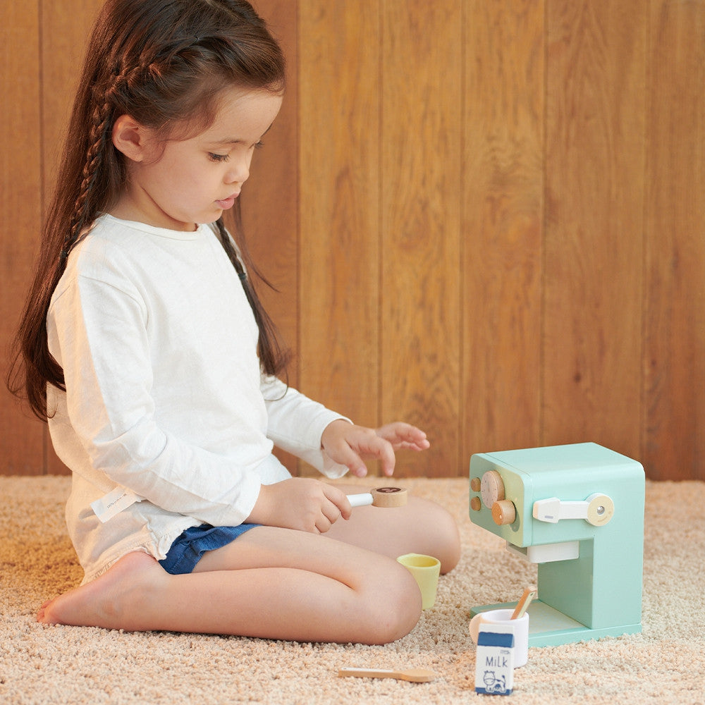 Fából készült kávéfőző gyerekeknek – Little Barista | Klasszikus világ