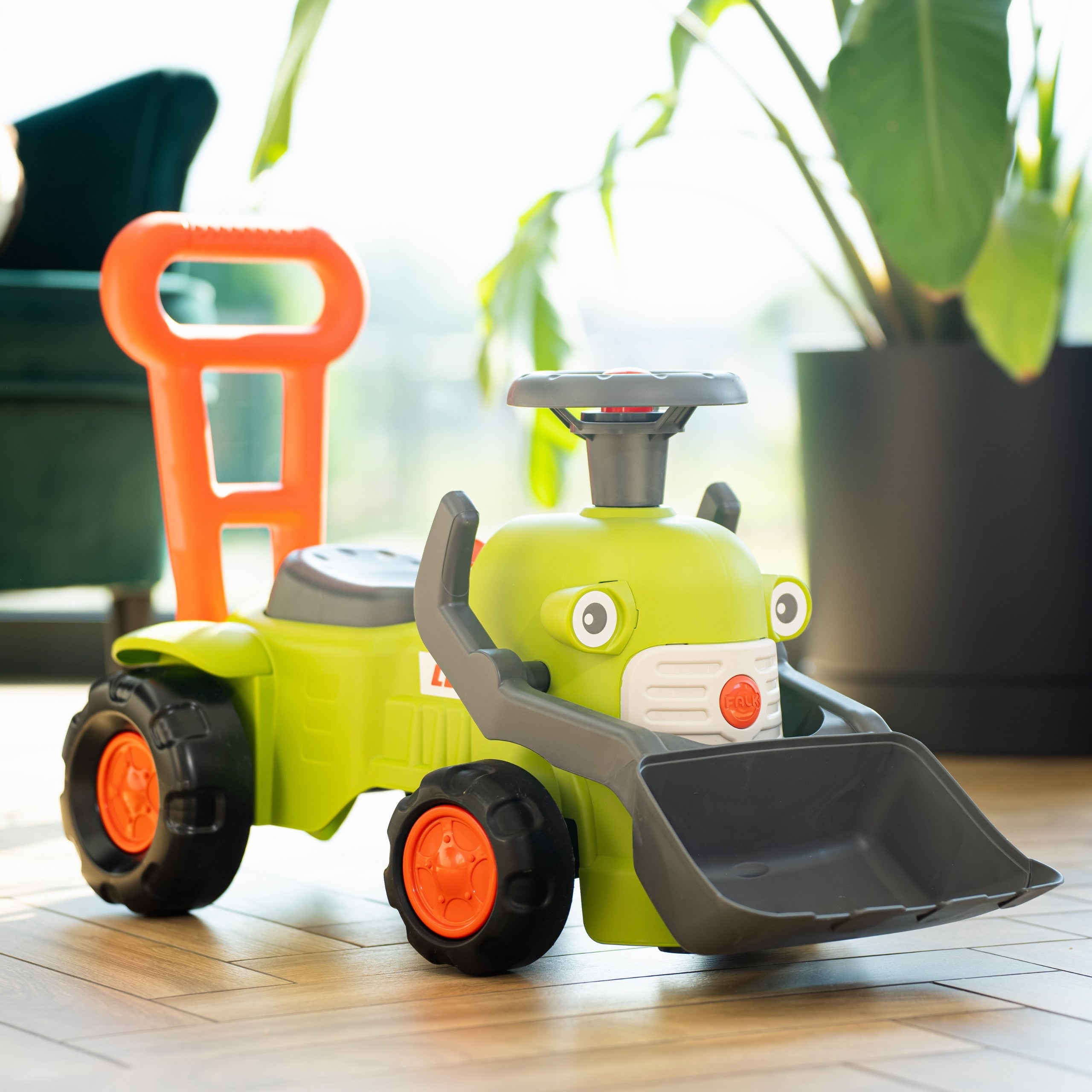 Falk Ride-on Traktor s prívesom a lyžicou