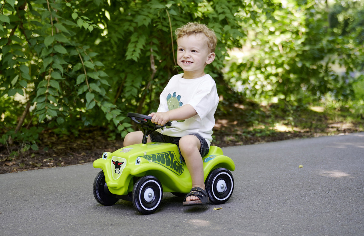Big Ride-on Dinosaur Bobby Car Classic