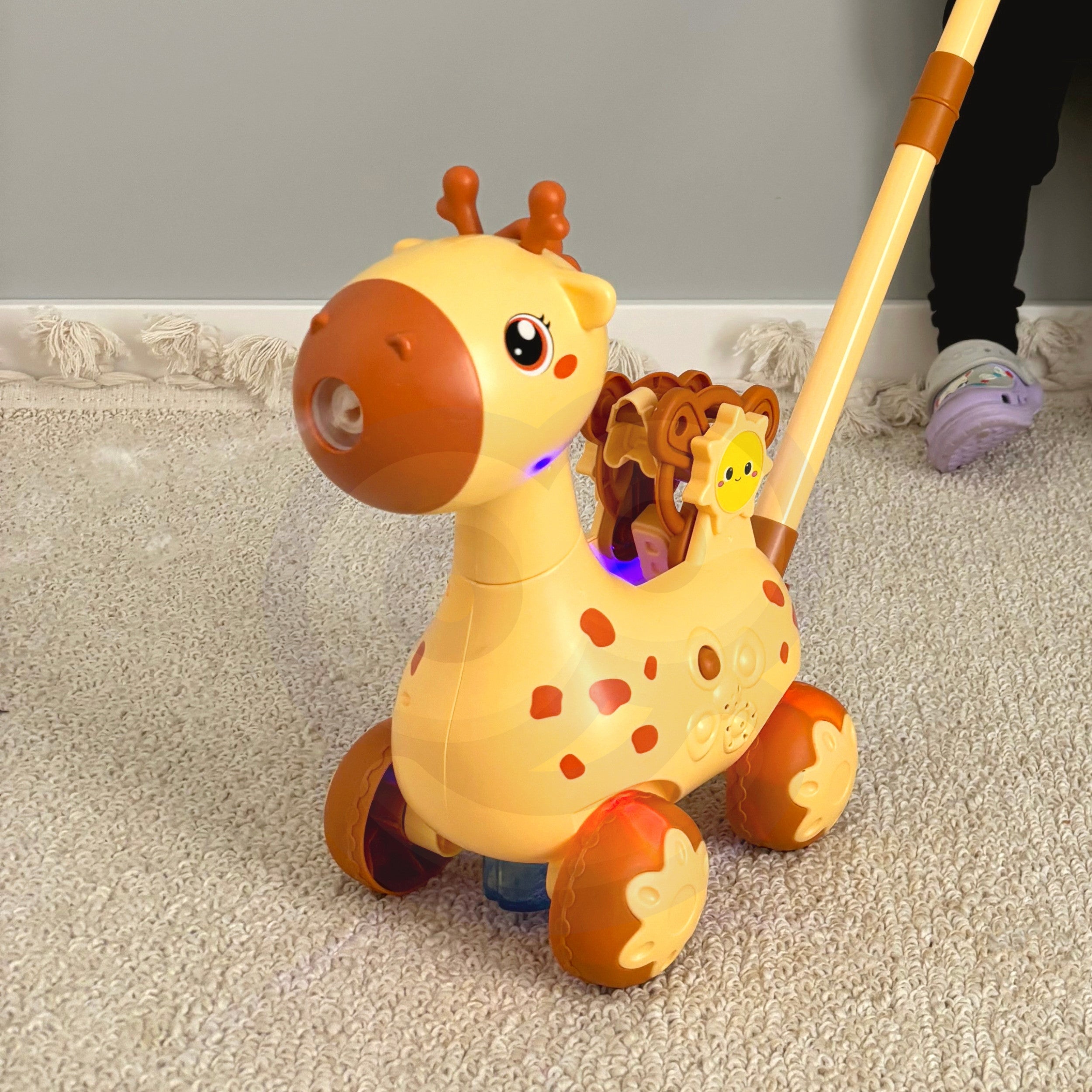 Máquina de burbujas 2 en 1 Woopie Giraffe Pusher para niños