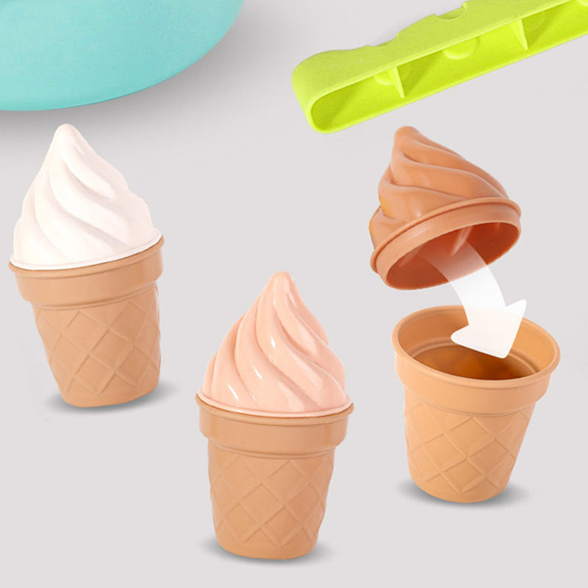 Conjunto de areia Woopie Sorvete divertido 2 em 1 Fábrica de sorvete Śnieżek 15 unidades.