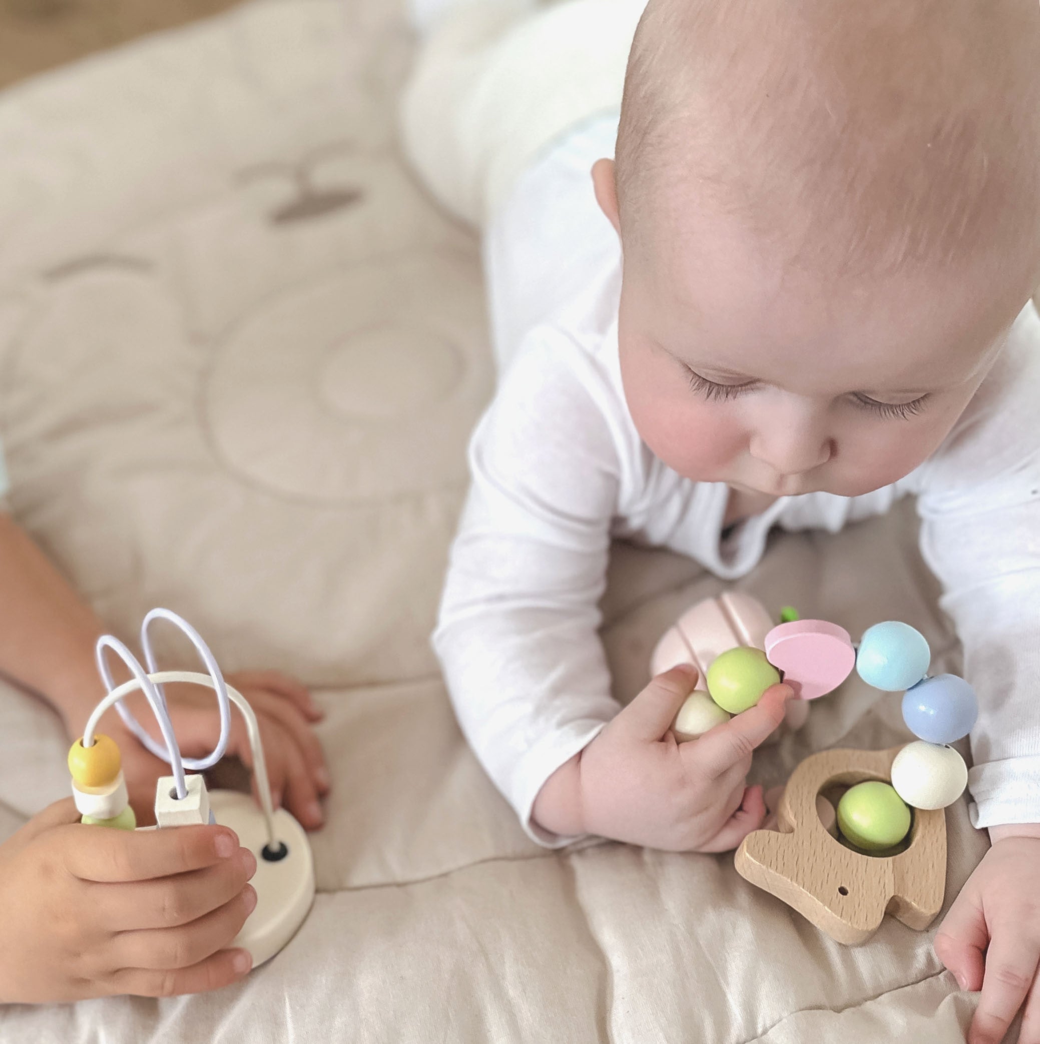 Clasaiceach Domhanda Pastel Motor Set Do Babies Bosca An Chéad Bréagáin Ó Breithe