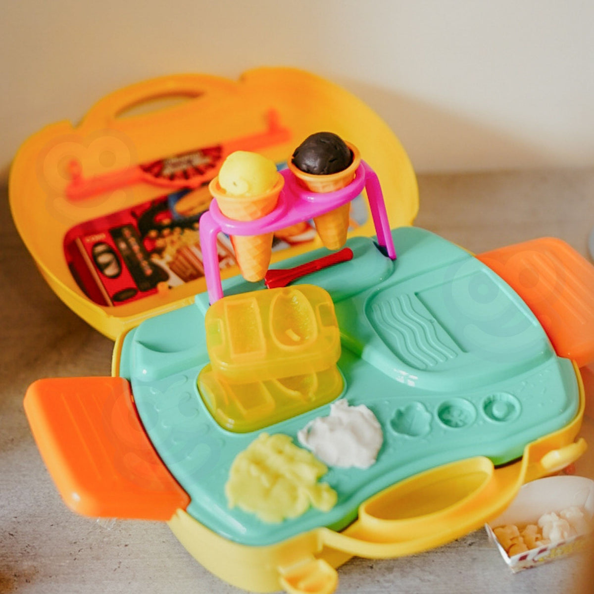 Комплект за приготвяне на закуски Woopie Play-doh