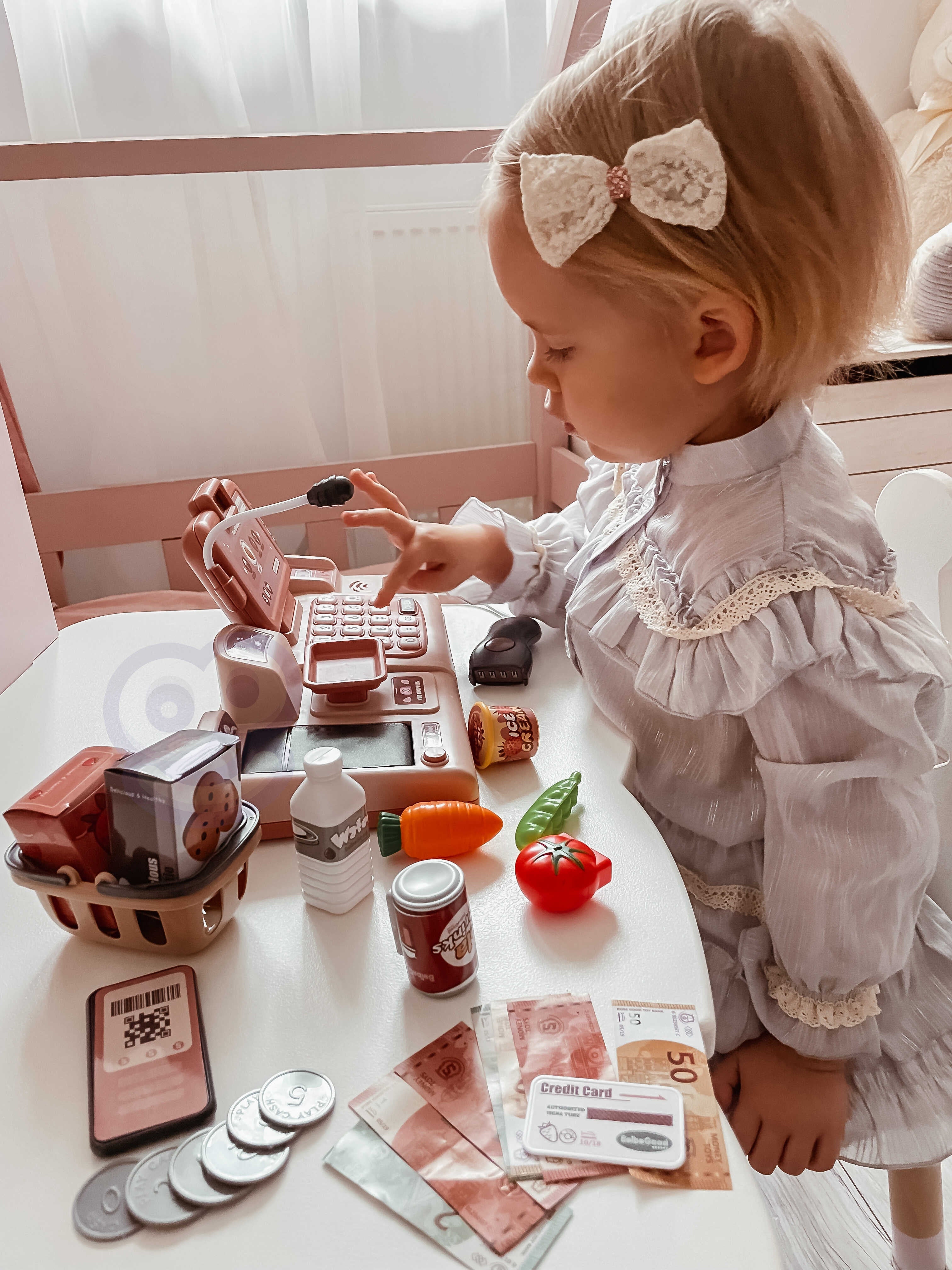 Woopie Registrierkasse für Kinder, Scannerwaage, Mikrofon + 25 Zubehörteile.