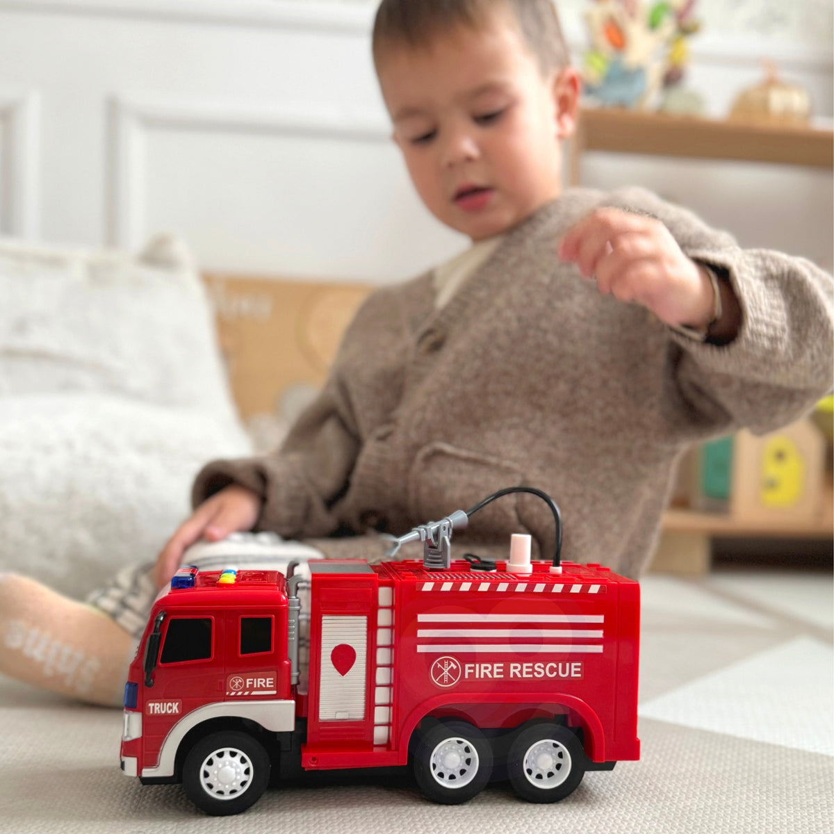 Camion de pompiers télécommandé Woopie avec fonction de pulvérisation d'eau