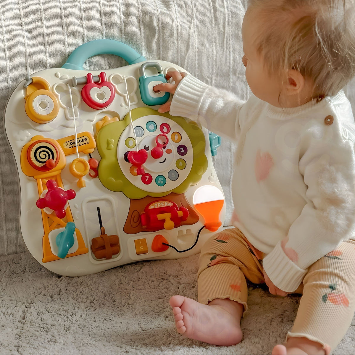 Woopie Montessori Manipulativ Sensory Interactive Board för småbarn