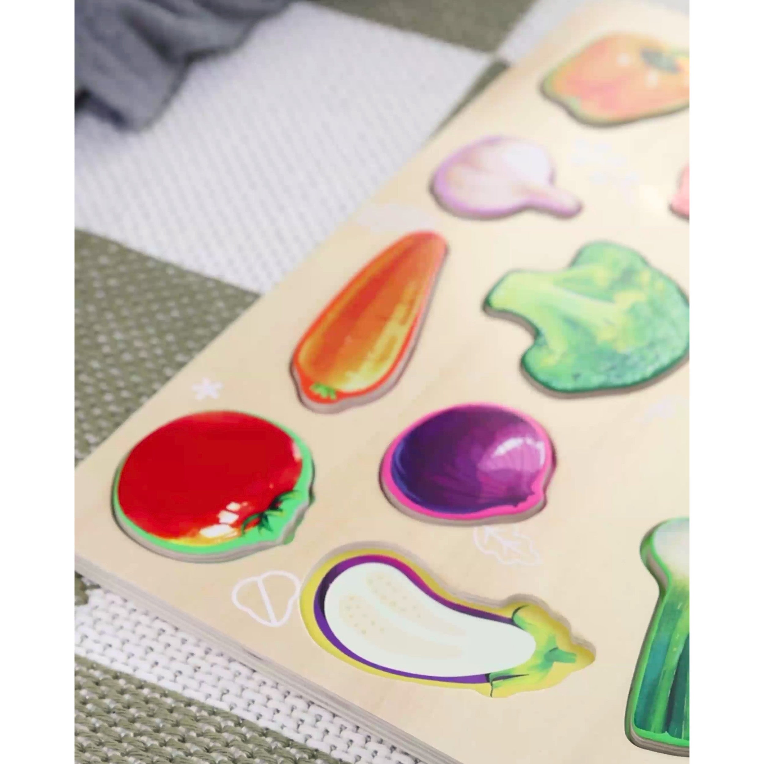 Quebra-cabeça de vegetais Montessori de madeira do mundo clássico