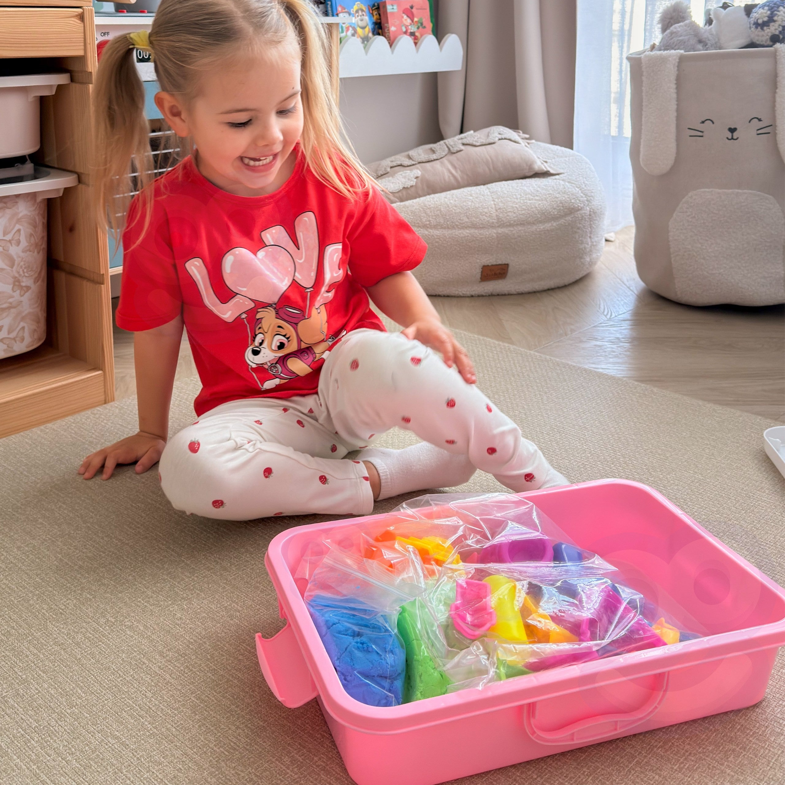 Woopie Kinetic Sand Magic Castle Set 22 Pcs Suitcase