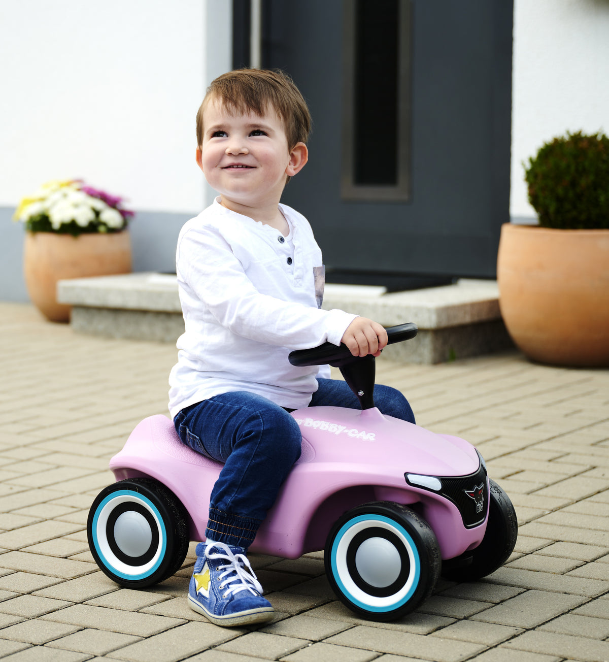 Big Pink Bobby Car Neo Pink Ride-on til børn