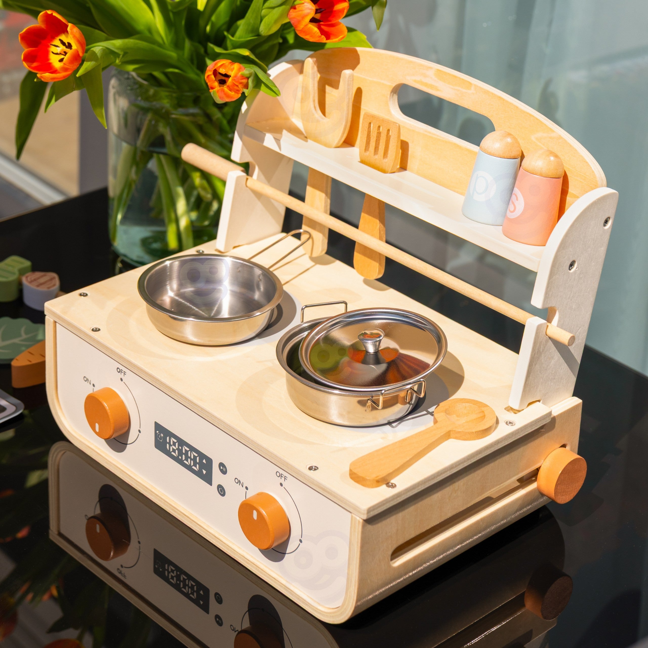 Tooky Toy Wooden Kitchen With Grill And Accessories