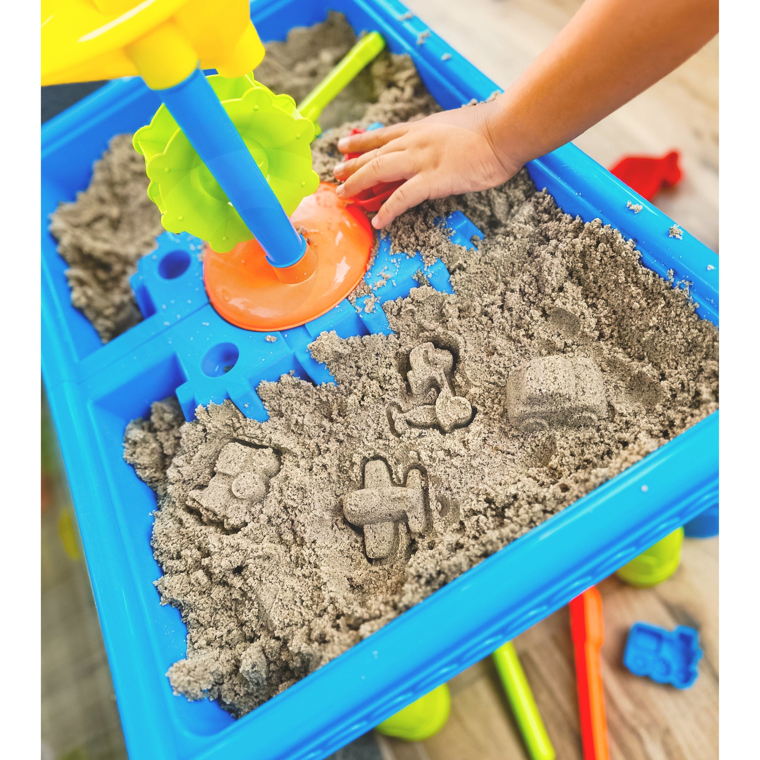 Woopie Water Table 2 In 1 Palm Sandbox 18 Pcs.