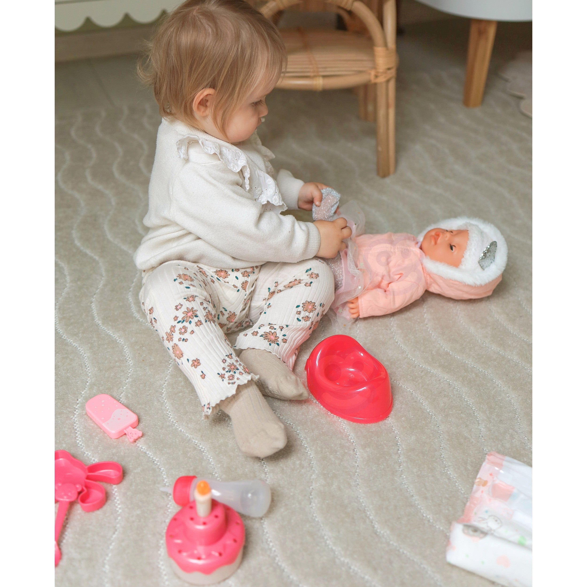 Woopie Royal Interactive Doll Little Sophie's Birthday 35 Cm + Acc.