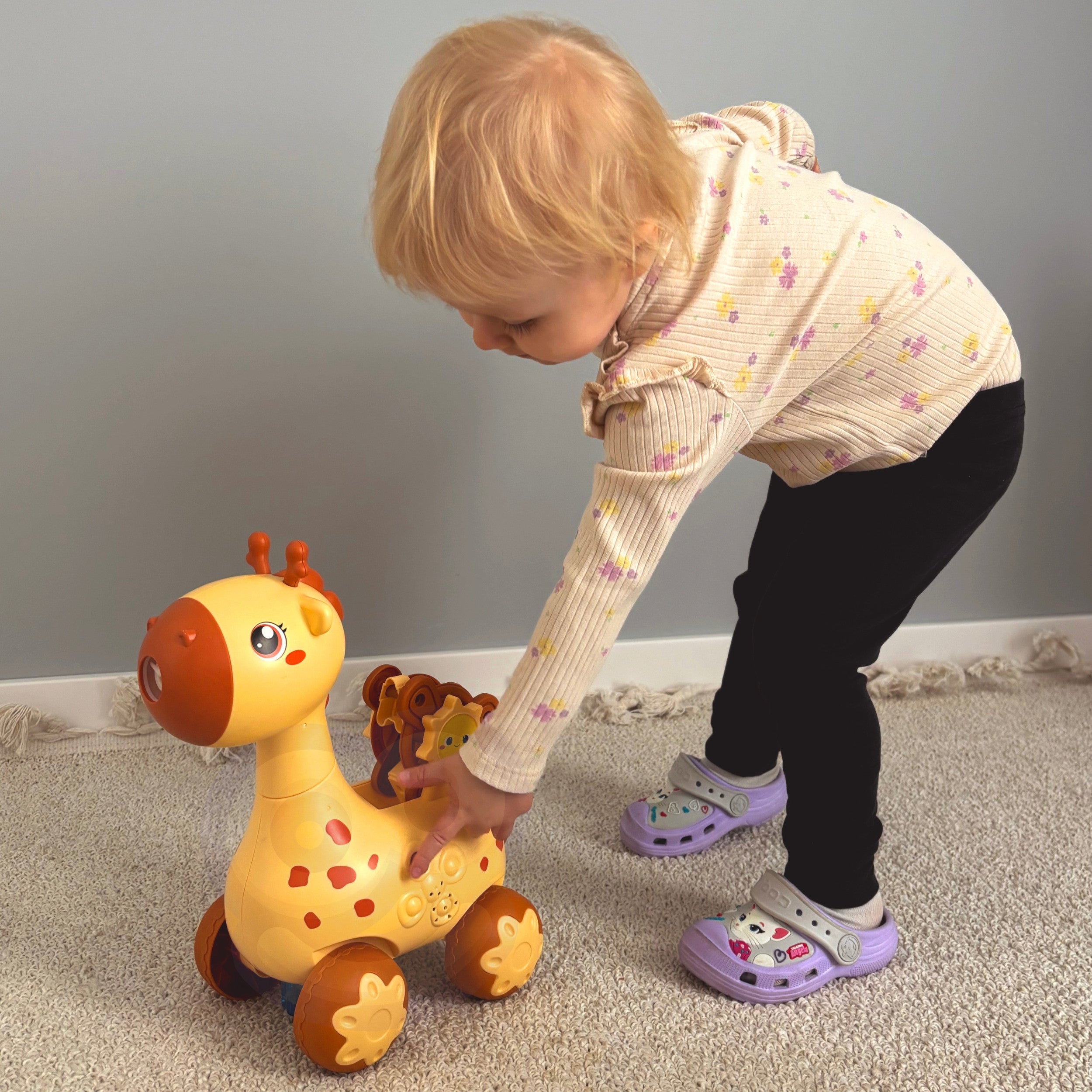 Máquina de burbujas 2 en 1 Woopie Giraffe Pusher para niños