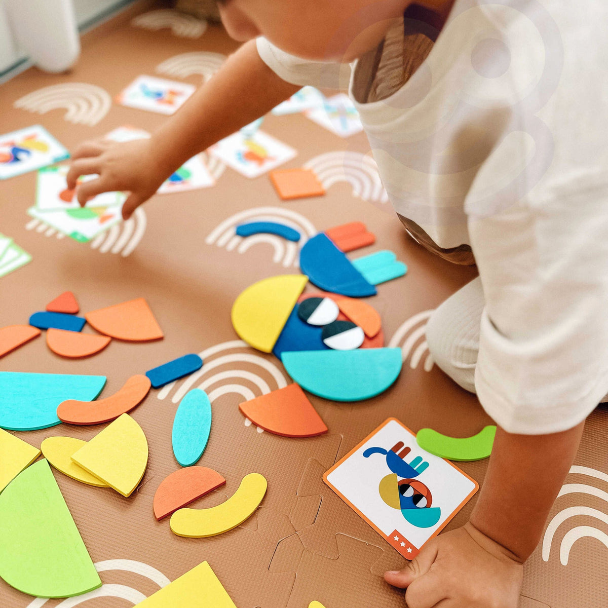 Woopie zelené drevené montessori puzzle 40 vzorov na vytvorenie 55 kusov s certifikáciou Fsc