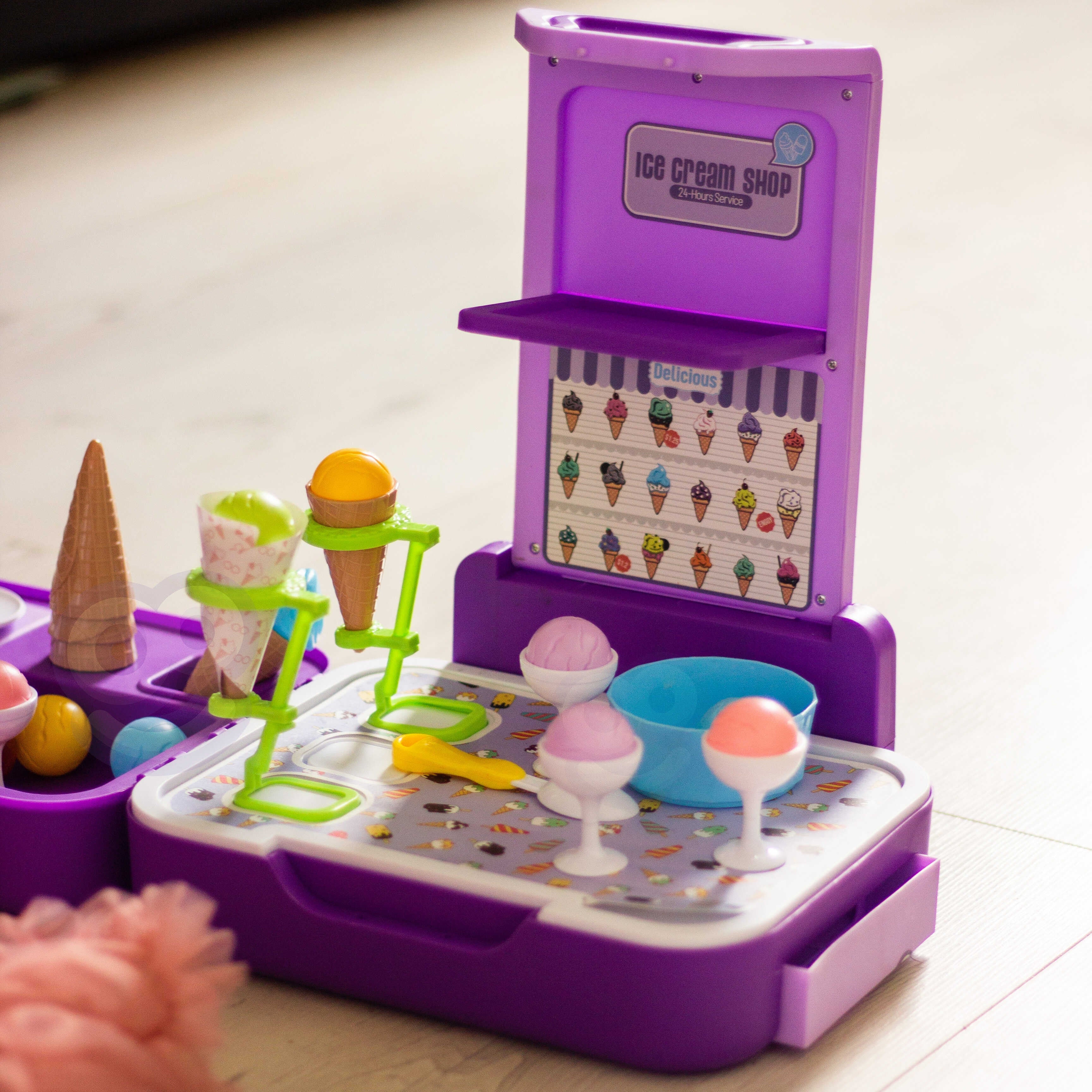 Woopie Ice Cream Case 3 In 1 Kitchen Shop Ice Cream Parlor Portable 62 Pcs.