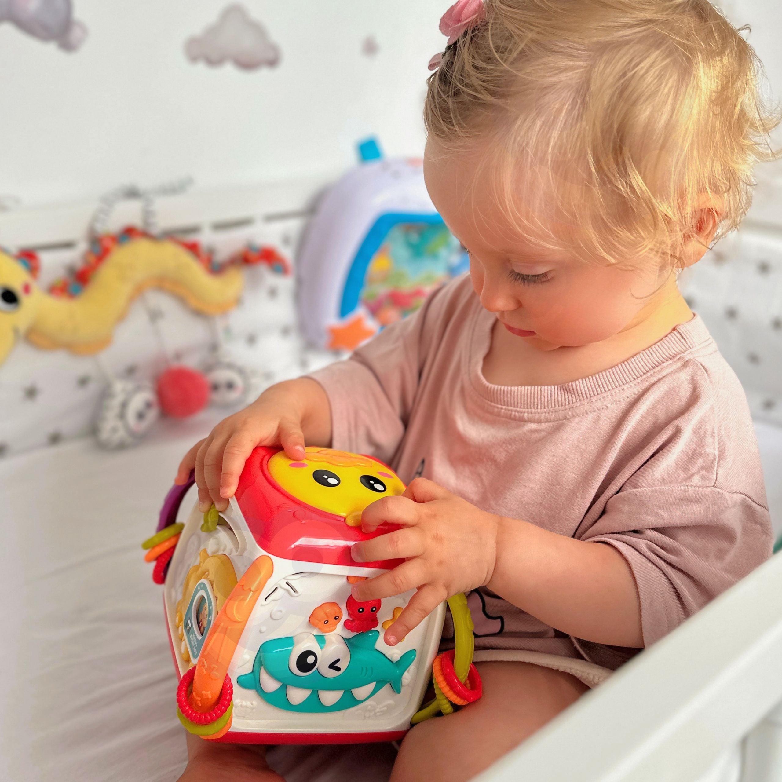 Interaktywna wielofunkcyjna kostka edukacyjna Woopie Baby 18m+