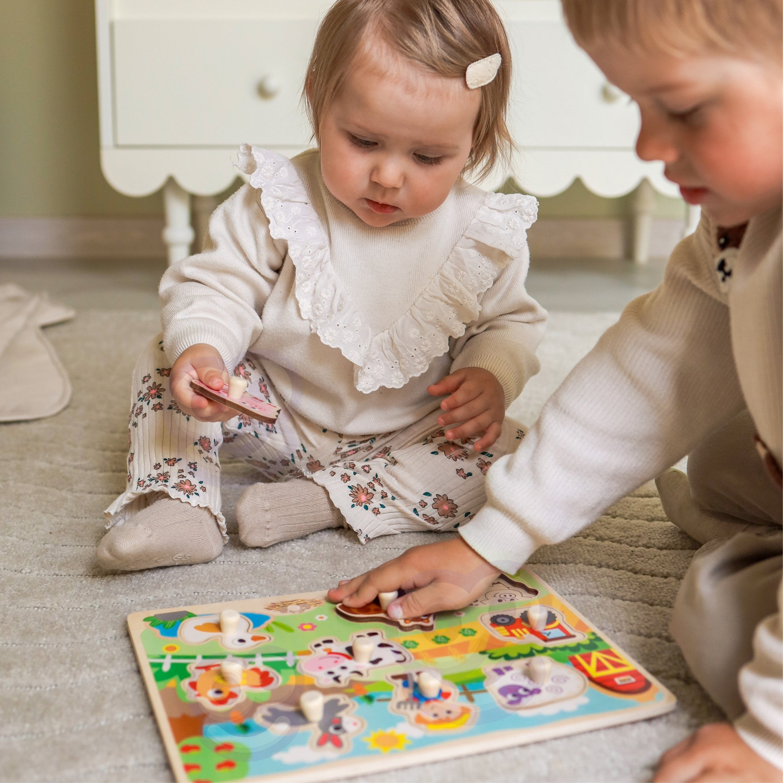 Woopie Green Wooden Montessori Puzzle Farm With Matching Pins