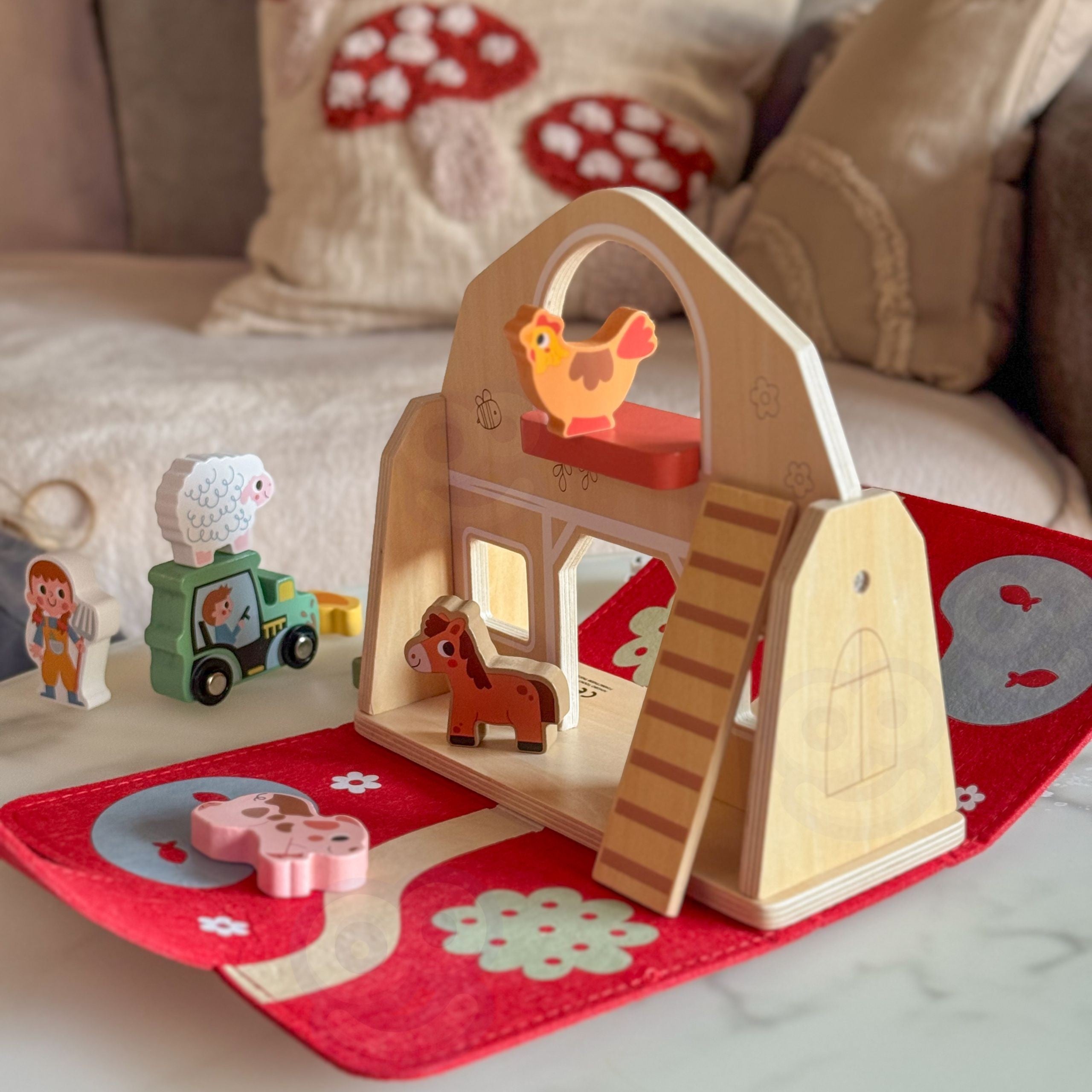 Woopie Green Wooden Folding Farm In A Suitcase With Animals 11 Pcs.