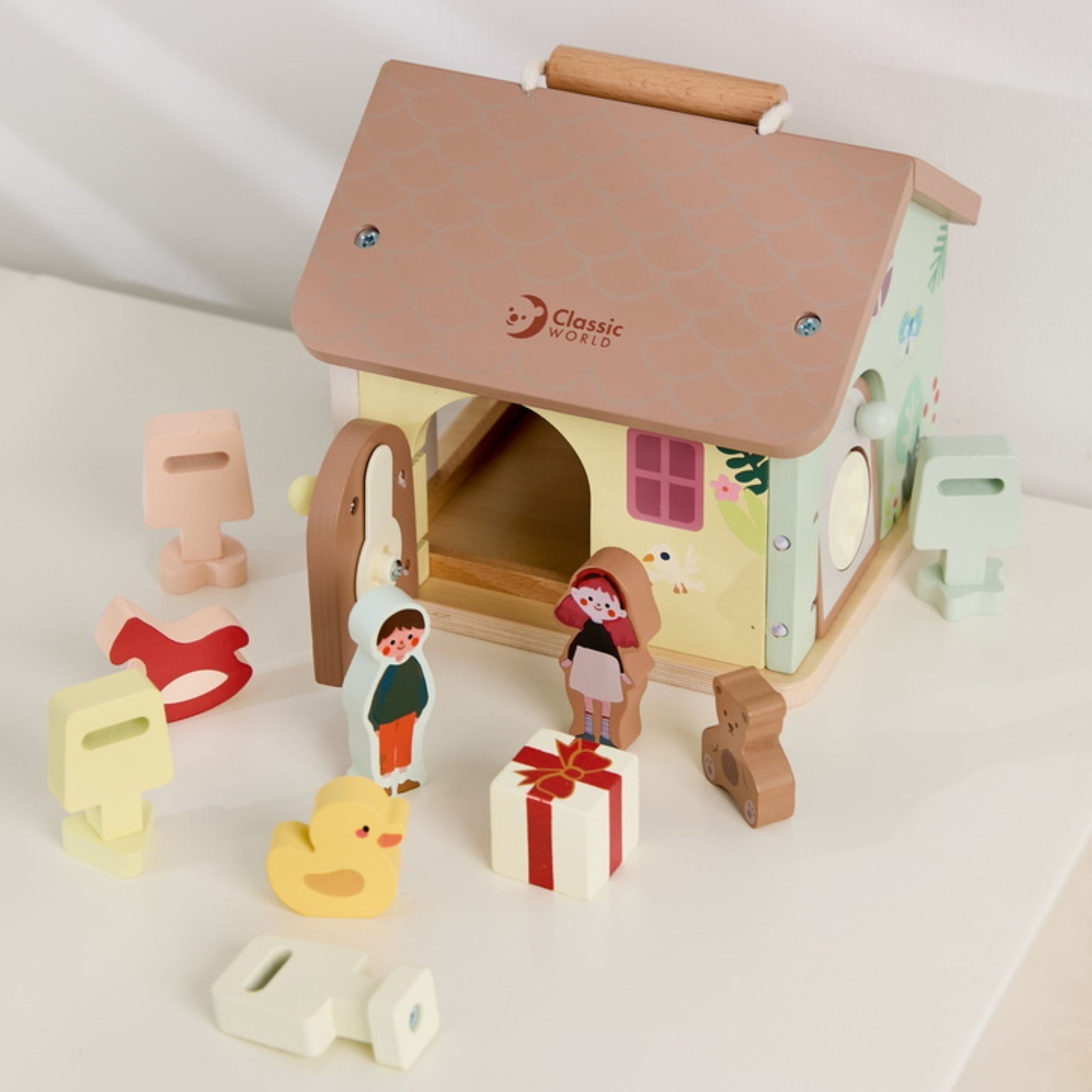 Casa educativa sensoriale in legno Classic World con serrature e chiavi 11 pezzi.