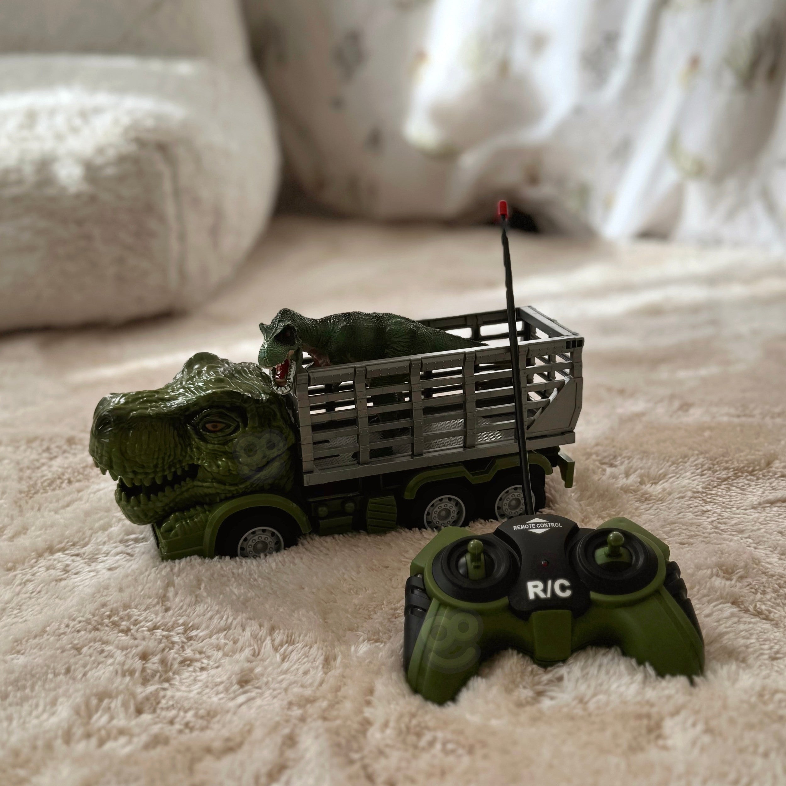 Woopie Remote Controlled Rc Car Dinosaur Green + Figure