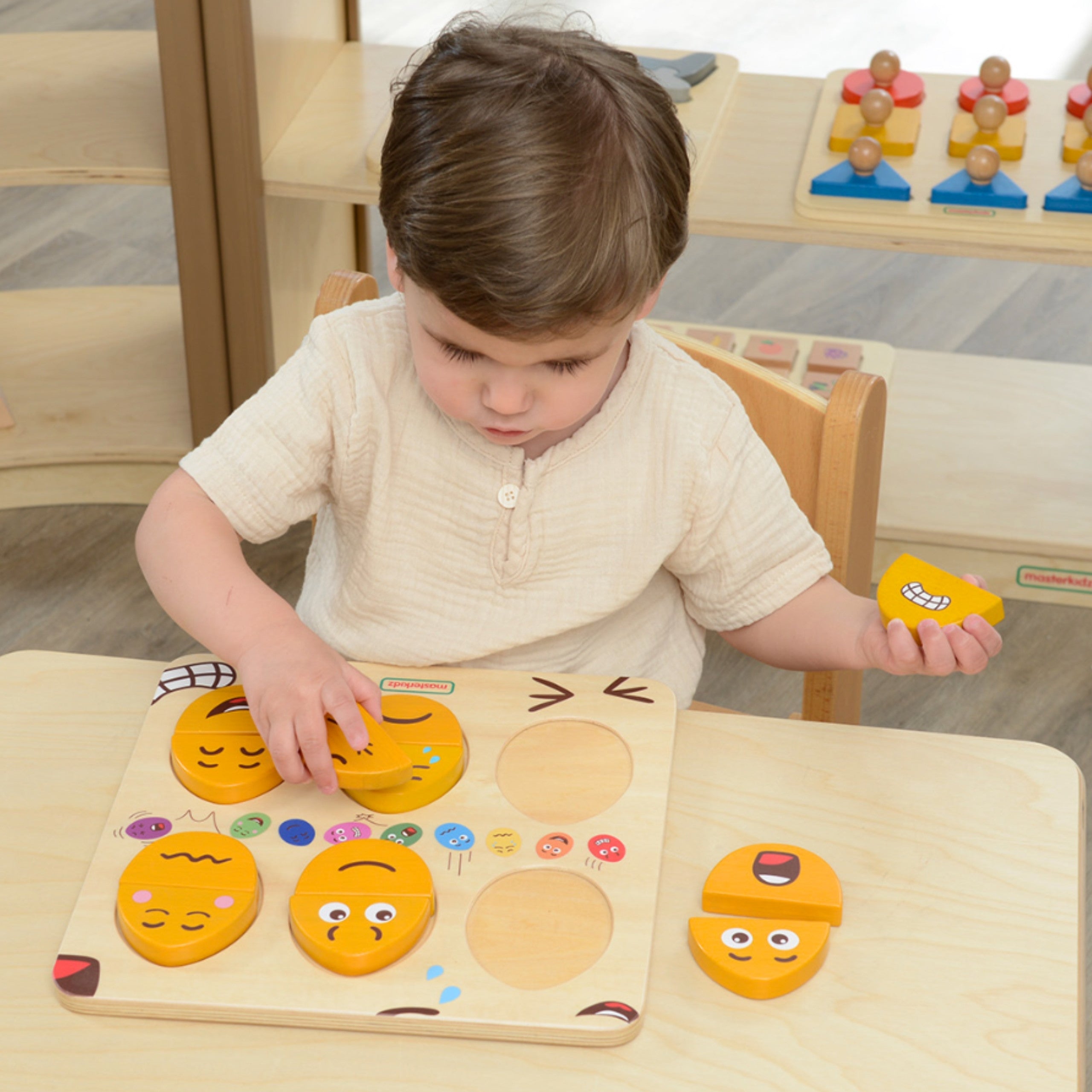 Masterkidz Wooden Eggs Érzelem oktatótábla – Milyen humor? Montessori