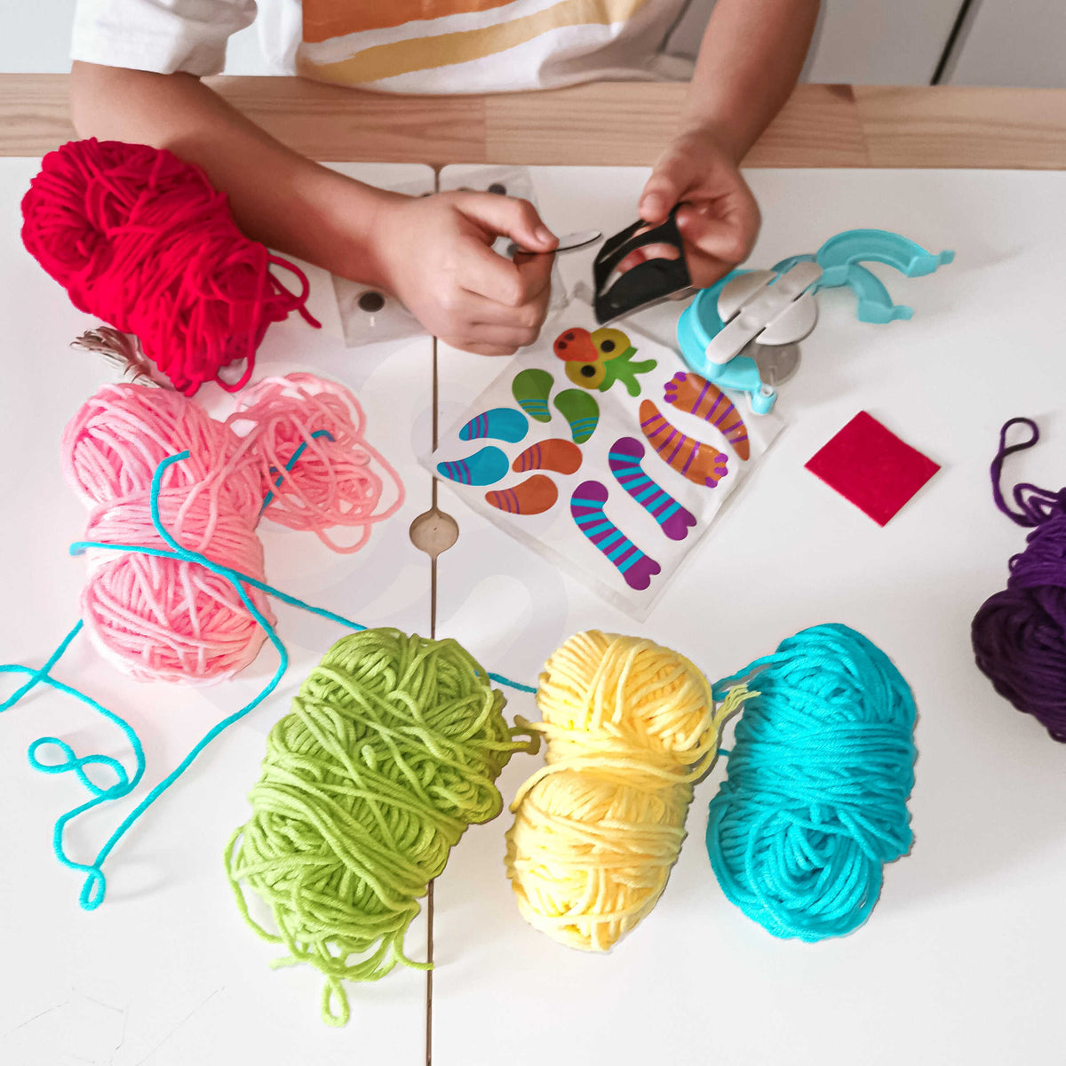 Woopie Art&fun Kit creativo con pompones de monstruo
