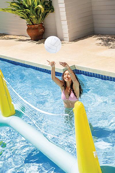 Gioco di pallavolo Intex con la palla