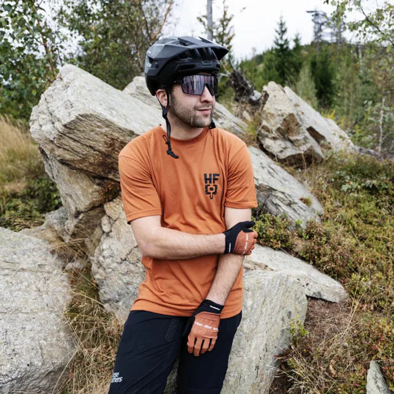 Horsefeathers Pedal Tech Tshirt (rust)