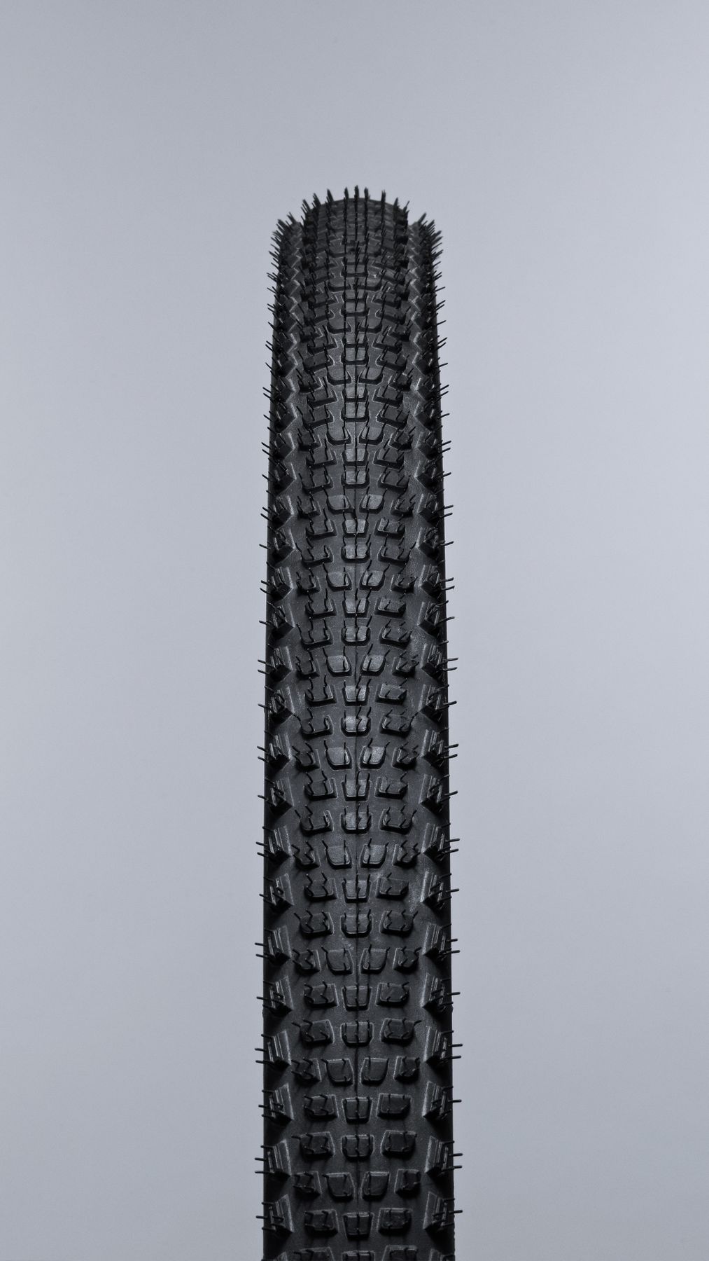 Neumático Continental Terra Adventure Trail Grip Kevlar Graphite-reflex Skin - 700x42c